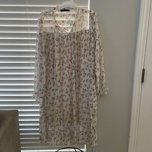 Simplee Ditsy floral print tie neck belted pleated dress